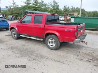 2000 Nissan Frontier XE z VIN 1N6ED27Y3YC324794, wystawiony jako IAAI lot #42341043 z przebiegiem 202 543 mil mil oraz . Historia ofert i sprzedaży dostępna na DreamBid. Obrazek 3.