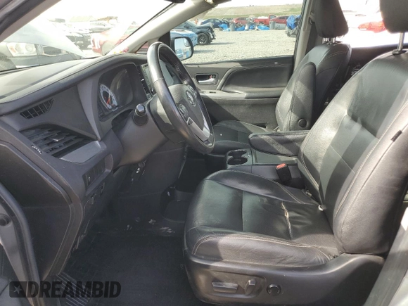 2018 Toyota Sienna SE with VIN 5TDXZ3DC2JS919264, listed as a Copart auction lot 52763135 with 159,835 mi miles and Salvage title. Bid and sale history available at DreamBid. Image 7.