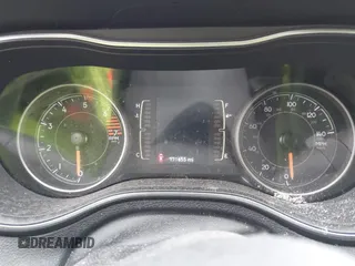 2019 Jeep Cherokee Latitude с VIN 1C4PJLCB5KD358250, выставлен на аукционе IAAI как лот 42504518 с пробегом 171 655 миль миль и . История ставок и продаж доступна на DreamBid. Изображение 7.