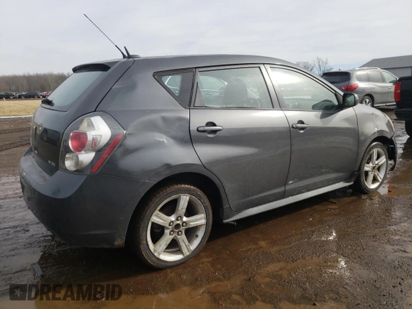2010 Pontiac Vibe w/1SB with VIN 5Y2SP6E00AZ402324, listed as a Copart auction lot 44230405 with 111,969 mi miles and Salvage Title. Bid and sale history available at carsss.com. Image 3.