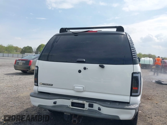 2006 Chevrolet Tahoe Z71 with VIN 1GNEK13T76R166684, listed as a IAAI auction lot 41898163 with 278,042 mi miles. Bid and sale history available at carsss.com. Image 16.