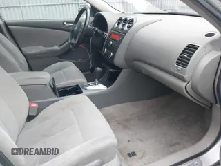 2011 Nissan Altima 2.5 S with VIN 1N4AL2AP7BN432146, listed as a IAAI auction lot 41569591 with 107,643 mi miles. Bid and sale history available at carsss.com. Image 5.