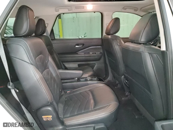 2022 Nissan Pathfinder Platinum with VIN 5N1DR3DK4NC265624, listed as a Copart auction lot 87574605 with 42,063 mi miles and Salvage Title. Bid and sale history available at carsss.com. Image 11.