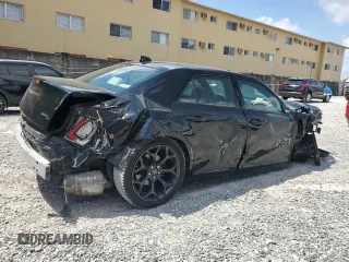2019 Chrysler 300 with VIN 2C3CCABG8KH508305, listed as a Copart auction lot 53544525 with 112,800 mi miles and Non Repairable. Bid and sale history available at carsss.com. Image 3.