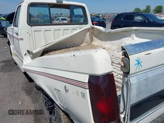 1987 Ford F-250 with VIN 1FTHF2518HKA08300, listed as a IAAI auction lot 41984273 with 37,267 mi miles and . Bid and sale history available at DreamBid. Image 17.
