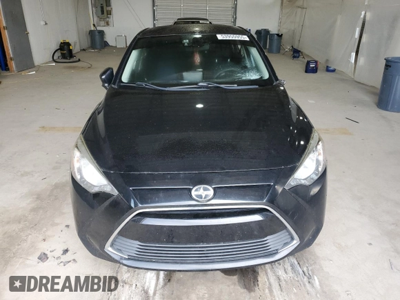 2016 Scion iA z VIN 3MYDLBZV3GY126714, wystawiony jako Copart lot #53955955 z przebiegiem 79 349 mil mil oraz Szkoda całkowita • Salvage title. Historia ofert i sprzedaży dostępna na DreamBid. Obrazek 5.