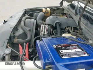 2002 Chevrolet Suburban LS с VIN 3GNFK16ZX2G128879, выставлен на аукционе IAAI как лот 41473280 с пробегом Не указан миль и . История ставок и продаж доступна на DreamBid. Изображение 12.