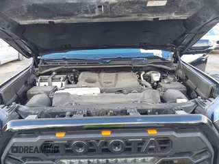 2022 Toyota Tundra 2WD SR5 with VIN 5TFLA5AB5NX012795, listed as a IAAI auction lot 41599301 with 25,191 mi miles. Bid and sale history available at carsss.com. Image 10.