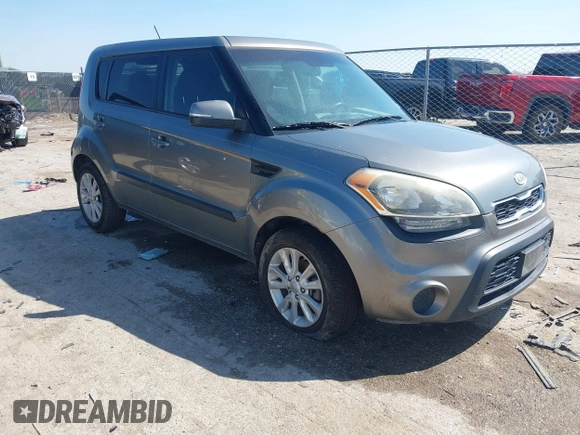 2012 Kia Soul + with VIN KNDJT2A69C7386679, listed as a IAAI auction lot 41969598 with 319,595 mi miles. Bid and sale history available at carsss.com. Image 1.