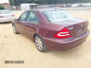 2006 Mercedes-Benz C 280 Luxury z VIN WDBRF92H66F768910, wystawiony jako IAAI lot #42352590 z przebiegiem Nie podano mil oraz . Historia ofert i sprzedaży dostępna na DreamBid. Obrazek 3.