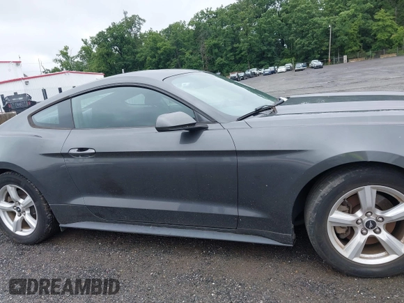 2016 Ford Mustang V6 с VIN 1FA6P8AM0G5255711, выставлен на аукционе IAAI как лот 42424046 с пробегом Не указан миль и . История ставок и продаж доступна на DreamBid. Изображение 12.