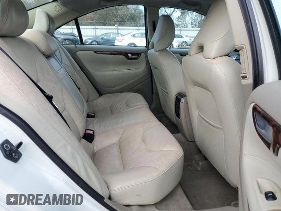 2005 Volvo S60 with VIN YV1RS592852443568, listed as a Copart auction lot 43700655 with 192,314 mi miles and Clean Title. Bid and sale history available at carsss.com. Image 10.