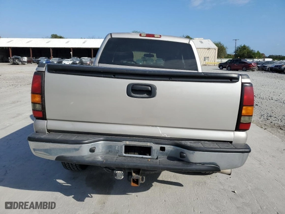 2004 GMC Sierra 1500 Crew Cab SLT with VIN 2GTEK13TX41407572, listed as a Copart auction lot 77217984 with NaN miles and Clean Title. Bid and sale history available at carsss.com. Image 6.