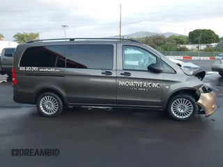 2019 Mercedes-Benz Metris Passenger z VIN WD4PG2EE3K3523210, wystawiony jako IAAI lot #41690328 z przebiegiem 57 748 mil mil oraz . Historia ofert i sprzedaży dostępna na DreamBid. Obrazek 14.