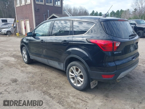 2019 Ford Escape SE with VIN 1FMCU9GD9KUA66116, listed as a IAAI auction lot 42070604 with 98,777 mi miles. Bid and sale history available at carsss.com. Image 3.