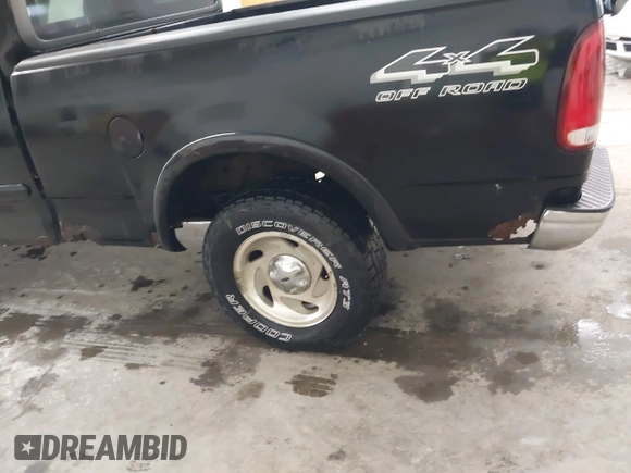 2000 Ford F-150 XL with VIN 1FTRX18W9YNB67215, listed as a IAAI auction lot 42558112 with 118,628 mi miles and . Bid and sale history available at DreamBid. Image 6.