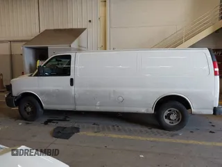 2011 Chevrolet Express Cargo Van with VIN 1GCWGGFAXB1122893, listed as a IAAI auction lot 41695753 with 232,658 mi miles. Bid and sale history available at carsss.com. Image 14.