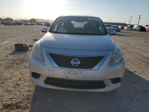 2014 Nissan Versa S with VIN 3N1CN7AP6EK464593, listed as a Copart auction lot 47542175 with 184,875 mi miles and Salvage Title. Bid and sale history available at carsss.com. Image 5.