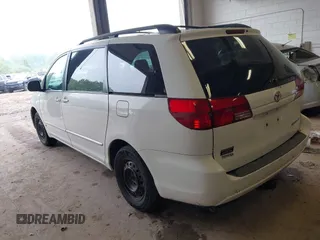 2005 Toyota Sienna CE z VIN 5TDZA23C45S247631, wystawiony jako IAAI lot #42380951 z przebiegiem 256 517 mil mil oraz . Historia ofert i sprzedaży dostępna na DreamBid. Obrazek 3.