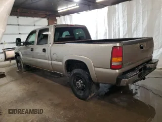 2002 GMC Sierra 1500HD SLE z VIN 1GTGK13U22F240809, wystawiony jako Copart lot #78621474 z przebiegiem 201 346 mil mil oraz Szkody całkowita. Historia ofert i sprzedaży dostępna na DreamBid. Obrazek 2.