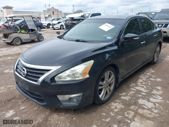 2013 Nissan Altima 3.5 SL with VIN 1N4BL3AP4DN488106, listed as a IAAI auction lot 41904258 with 170,022 mi miles. Bid and sale history available at carsss.com. Image 2.