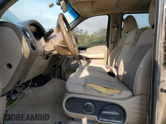 2005 Ford F-150 XLT z VIN 1FTPW12515FA23626, wystawiony jako Copart lot #53119335 z przebiegiem 272 568 mil mil oraz Czysty tytuł • Clean title. Historia ofert i sprzedaży dostępna na DreamBid. Obrazek 7.