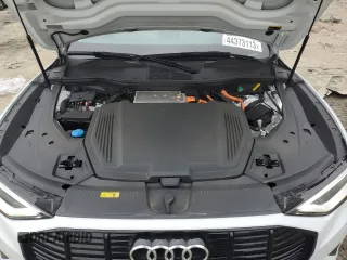 2021 Audi e-tron Prestige with VIN WA1VABGE9MB017772, listed as a Copart auction lot 44373113 with 18,847 mi miles. Bid and sale history available at carsss.com. Image 11.