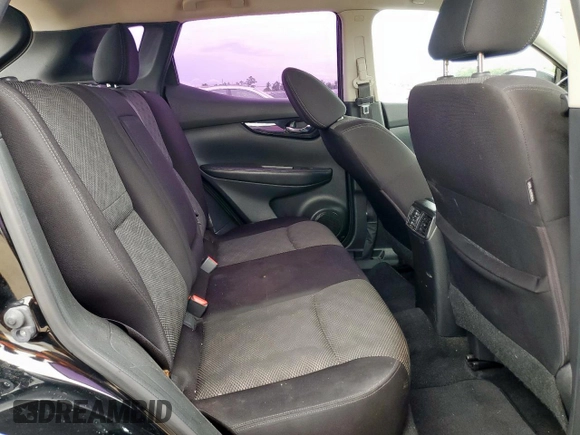 2017 Nissan Rogue SV z VIN JN1BJ1CP0HW008308, wystawiony jako Copart lot #58778515 z przebiegiem 80 075 mil mil oraz Szkoda całkowita • Salvage title. Historia ofert i sprzedaży dostępna na DreamBid. Obrazek 11.