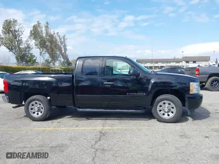 2007 Chevrolet Silverado 1500 Work Truck with VIN 1GCEC19C57Z567861, listed as a IAAI auction lot 41817302 with 134,250 mi miles. Bid and sale history available at carsss.com. Image 13.