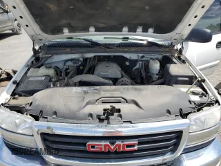2007 GMC Sierra 2500HD SLE z VIN 1GTHK29U57E189157, wystawiony jako Copart lot #59955495 z przebiegiem 151 392 mil mil oraz Szkoda całkowita • Salvage title. Historia ofert i sprzedaży dostępna na DreamBid. Obrazek 11.