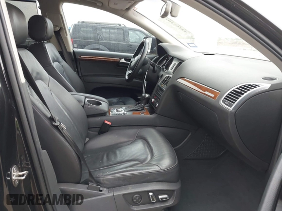 2015 Audi Q7 Premium Plus with VIN WA1LGAFE6FD015762, listed as a IAAI auction lot 42260301 with 125,748 mi miles and . Bid and sale history available at DreamBid. Image 5.