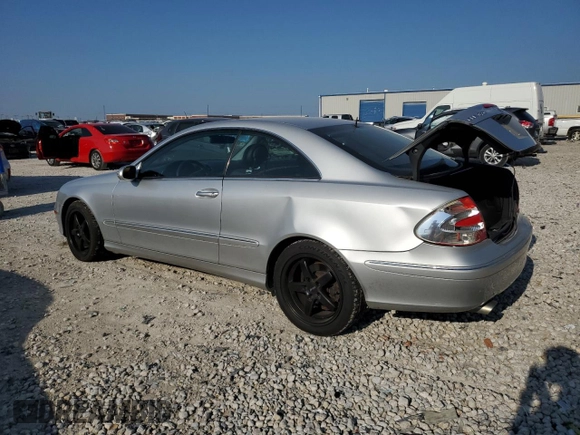2005 Mercedes-Benz CLK 320 z VIN WDBTJ65J95F147662, wystawiony jako Copart lot #65940304 z przebiegiem 1 523 mil mil oraz Szkoda całkowita • Salvage title. Historia ofert i sprzedaży dostępna na DreamBid. Obrazek 2.