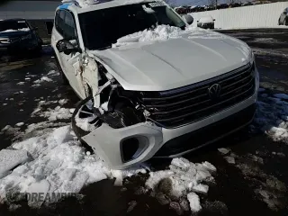 2024 Volkswagen Atlas SEL with VIN 1V2BR2CA4RC528729, listed as a Copart auction lot 45317205 with 23,764 mi miles and Salvage title. Bid and sale history available at DreamBid. Image 11.
