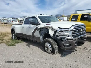 2022 Ram 3500 Longhorn with VIN 3C63RRKLXNG338921, listed as a Copart auction lot 72313304 with 32,930 mi miles and Salvage Title. Bid and sale history available at carsss.com. Image 4.