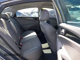 2014 Hyundai Sonata SE with VIN 5NPEC4AC7EH922630, listed as a IAAI auction lot 42070649 with 137,753 mi miles and . Bid and sale history available at DreamBid. Image 8.