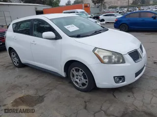 2009 Pontiac Vibe w/1SB with VIN 5Y2SP670X9Z421262, listed as a IAAI auction lot 41871948 with 177,129 mi miles. Bid and sale history available at carsss.com. Image 1.