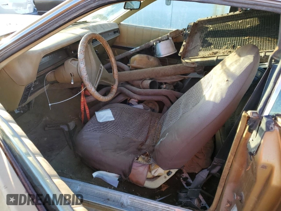 1974 Dodge Charger z VIN WH23G4G119455, wystawiony jako Copart lot #57183165 z przebiegiem 79 597 mil mil oraz Szkoda całkowita • Salvage title. Historia ofert i sprzedaży dostępna na DreamBid. Obrazek 7.