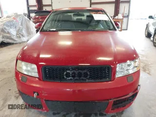 2002 Audi A4 3.0L z VIN WAULT68E12A308375, wystawiony jako IAAI lot #41929819 z przebiegiem 137 414 mil mil oraz . Historia ofert i sprzedaży dostępna na DreamBid. Obrazek 6.