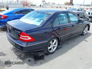 2005 Mercedes-Benz C 230 Kompressor с VIN WDBRF40J85F563743, выставлен на аукционе IAAI как лот 42173922 с пробегом 43 639 миль миль и . История ставок и продаж доступна на DreamBid. Изображение 4.