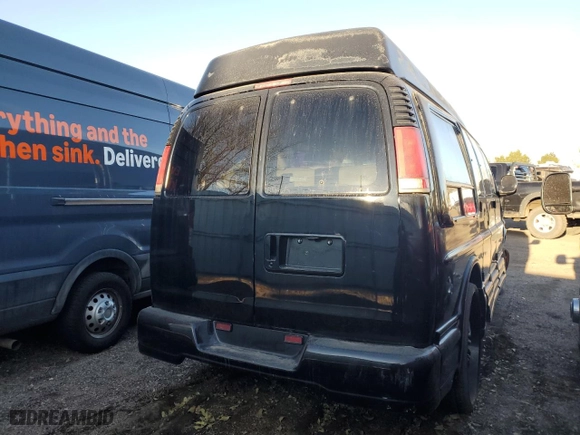 1999 GMC Savana Cargo Van YF7 Upfitter with VIN 1GDFG15R0X1008618, listed as a Copart auction lot 80975404 with 170,505 mi miles and Clean Title. Bid and sale history available at carsss.com. Image 3.