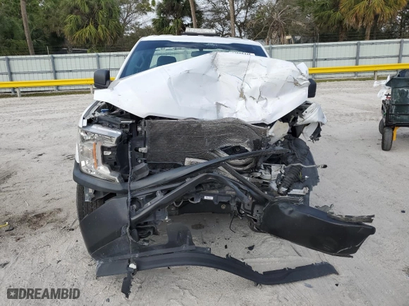 2018 Ford F-150 XL with VIN 1FTMF1EB5JKF62563, listed as a Copart auction lot 44368415 with 84,638 mi miles and Salvage Title. Bid and sale history available at carsss.com. Image 5.
