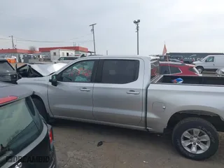 2019 Chevrolet Silverado 1500 LT with VIN 1GCPYDEK8KZ360429, listed as a IAAI auction lot 41787223 with 132,432 mi miles. Bid and sale history available at carsss.com. Image 14.