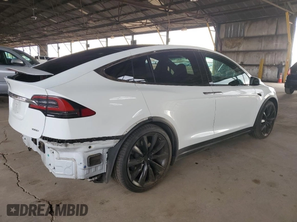 2018 Tesla Model X 75D with VIN 5YJXCBE23JF133589, listed as a Copart auction lot 55573715 with 89,234 mi miles and Salvage Title. Bid and sale history available at DreamBid. Image 3.