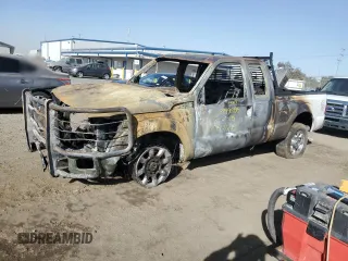 2014 Ford F-250 XL z VIN 1FT7X2B6XEEB53633, wystawiony jako Copart lot #89171225 z przebiegiem Nie podano mil oraz Nie do naprawy • Non repairable. Historia ofert i sprzedaży dostępna na DreamBid. Obrazek 1.