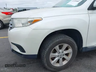 2013 Toyota Highlander with VIN 5TDZA3EH8DS040365, listed as a IAAI auction lot 41939503 with 123,581 mi miles and . Bid and sale history available at DreamBid. Image 21.