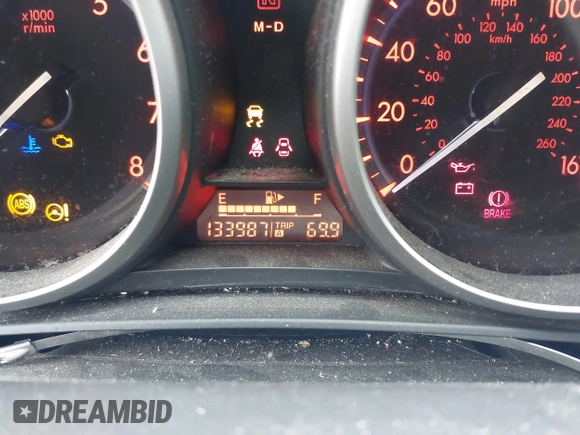2011 Mazda 3 S Grand Touring z VIN JM1BL1M69B1411625, wystawiony jako IAAI lot #41778143 z przebiegiem 133 987 mil mil oraz . Historia ofert i sprzedaży dostępna na DreamBid. Obrazek 16.
