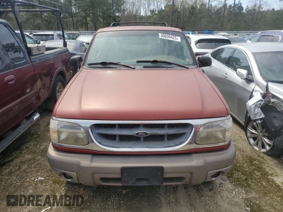 1999 Ford Explorer XLT with VIN 1FMZU32E7XZA41913, listed as a Copart auction lot 50699425 with 210,163 mi miles and Clean title. Bid and sale history available at DreamBid. Image 5.