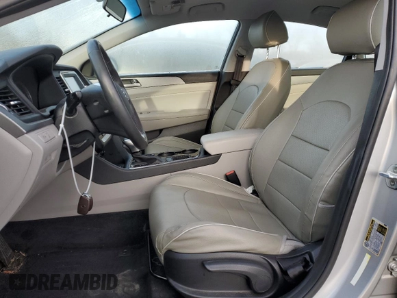 2018 Hyundai Sonata SE with VIN KMHE24L35JA083980, listed as a Copart auction lot 81924123 with 35,588 mi miles and . Bid and sale history available at DreamBid. Image 7.