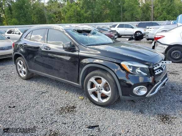 2019 Mercedes-Benz GLA with VIN WDCTG4EB6KU015084, listed as a Copart auction lot 52497255 with 98,941 mi miles and Clean Title. Bid and sale history available at carsss.com. Image 4.