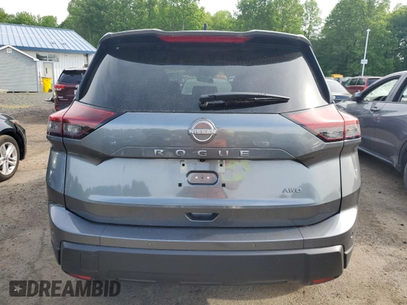 2024 Nissan Rogue S z VIN 5N1BT3AB6RC759034, wystawiony jako Copart lot #58512325 z przebiegiem 13 469 mil mil oraz Czysty tytuł • Clean title. Historia ofert i sprzedaży dostępna na DreamBid. Obrazek 6.